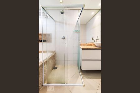 Apartamento à venda com 86m², 2 quartos e 2 vagasBanheiro