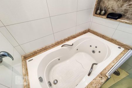 Apartamento à venda com 86m², 2 quartos e 2 vagasBanheiro