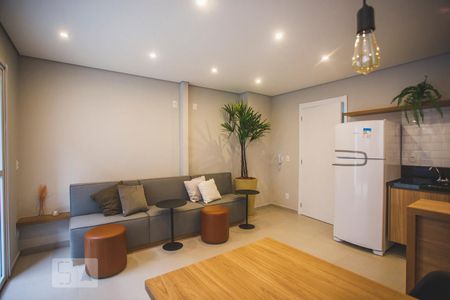 Apartamento à venda com 26m², 1 quarto e sem vaga Apartamento à venda com 26m², 1 quarto e sem vagaÁrea comum - Salão de festas