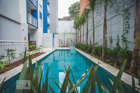 Apartamento à venda com 26m², 1 quarto e sem vaga Apartamento à venda com 26m², 1 quarto e sem vagaÁrea comum - Piscina
