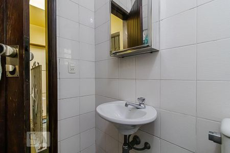 Casa à venda com 200m², 3 quartos e 4 vagas Casa à venda com 200m², 3 quartos e 4 vagasBanheiro de Serviço