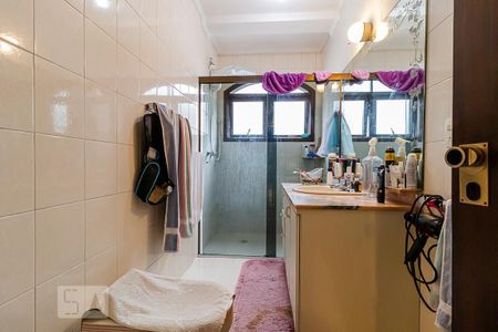 Casa à venda com 200m², 3 quartos e 4 vagas Casa à venda com 200m², 3 quartos e 4 vagasBanheiro