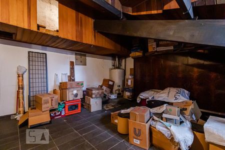 Casa à venda com 200m², 3 quartos e 4 vagas Casa à venda com 200m², 3 quartos e 4 vagasSótão