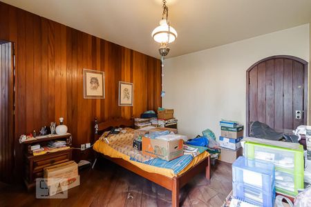 Casa à venda com 200m², 3 quartos e 4 vagas Casa à venda com 200m², 3 quartos e 4 vagasSuíte