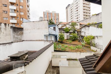 Casa à venda com 200m², 3 quartos e 4 vagas Casa à venda com 200m², 3 quartos e 4 vagasVista do Salão para a Edícula