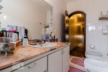 Casa à venda com 200m², 3 quartos e 4 vagas Casa à venda com 200m², 3 quartos e 4 vagasBanheiro