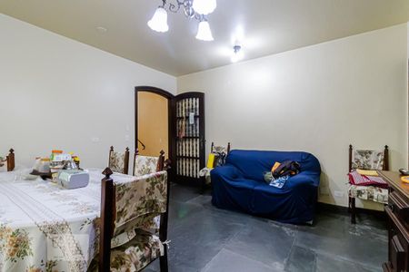 Casa à venda com 200m², 3 quartos e 4 vagas Casa à venda com 200m², 3 quartos e 4 vagasSala de Jantar