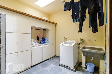 Casa à venda com 200m², 3 quartos e 4 vagas Casa à venda com 200m², 3 quartos e 4 vagasÁrea de Serviço