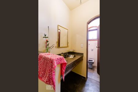 Casa à venda com 200m², 3 quartos e 4 vagas Casa à venda com 200m², 3 quartos e 4 vagasLavabo