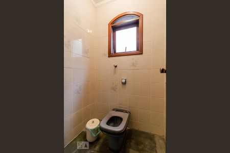 Casa à venda com 200m², 3 quartos e 4 vagas Casa à venda com 200m², 3 quartos e 4 vagasLavabo