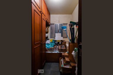 Casa à venda com 200m², 3 quartos e 4 vagas Casa à venda com 200m², 3 quartos e 4 vagasQuarto de Serviço