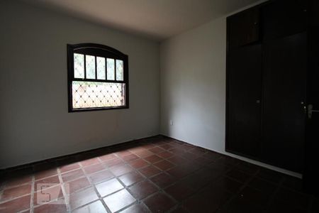 Casa à venda com 287m², 5 quartos e 6 vagasQuarto 2