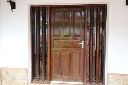 Casa à venda com 287m², 5 quartos e 6 vagasEntrada