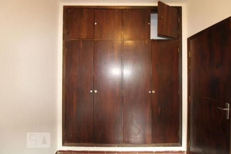 Casa à venda com 287m², 5 quartos e 6 vagasQuarto 4