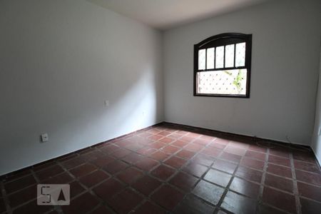 Casa à venda com 287m², 5 quartos e 6 vagasQuarto 2