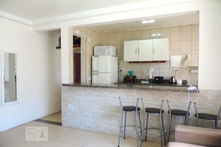 Sala de apartamento para alugar com 1 quarto, 49m² em Kobrasol, São José