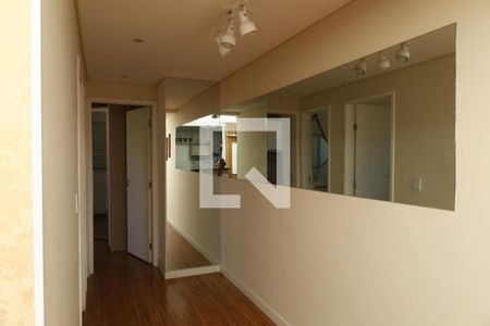 Corredor de apartamento para alugar com 2 quartos, 50m² em Vila Raquel, São Paulo