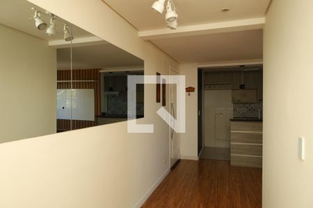 Corredor de apartamento para alugar com 2 quartos, 50m² em Vila Raquel, São Paulo