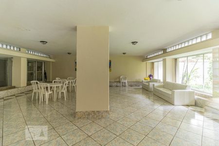 Apartamento à venda com 120m², 4 quartos e 1 vaga Apartamento à venda com 120m², 4 quartos e 1 vagaSalão de Festas