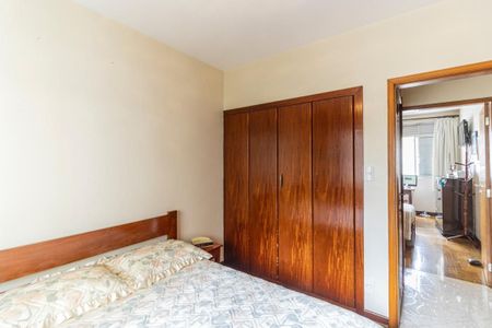 Apartamento à venda com 120m², 4 quartos e 1 vaga Apartamento à venda com 120m², 4 quartos e 1 vagaSuíte