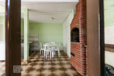 Casa à venda com 250m², 4 quartos e 3 vagas Casa à venda com 250m², 4 quartos e 3 vagasÁrea externa