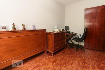 Casa à venda com 250m², 4 quartos e 3 vagas Casa à venda com 250m², 4 quartos e 3 vagasQuarto 1
