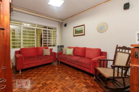 Casa à venda com 250m², 4 quartos e 3 vagas Casa à venda com 250m², 4 quartos e 3 vagasSala de tv