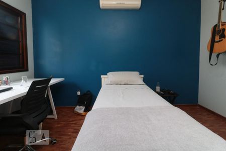 Casa à venda com 250m², 4 quartos e 3 vagas Casa à venda com 250m², 4 quartos e 3 vagasQuarto 3