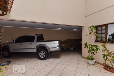 Casa à venda com 193m², 3 quartos e 3 vagas Casa à venda com 193m², 3 quartos e 3 vagasGaragem