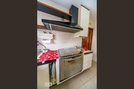 Apartamento à venda com 178m², 4 quartos e 3 vagas Apartamento à venda com 178m², 4 quartos e 3 vagasFogão