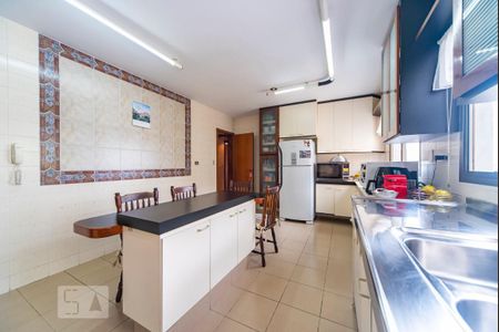 Apartamento à venda com 178m², 4 quartos e 3 vagas Apartamento à venda com 178m², 4 quartos e 3 vagasCozinha