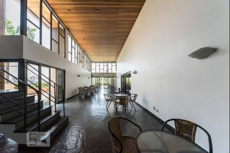 Apartamento à venda com 178m², 4 quartos e 3 vagas Apartamento à venda com 178m², 4 quartos e 3 vagasÁrea comum - Salão de festas