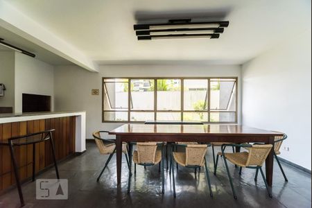 Apartamento à venda com 178m², 4 quartos e 3 vagas Apartamento à venda com 178m², 4 quartos e 3 vagasÁrea comum - Salão de festas