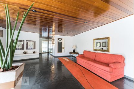 Apartamento à venda com 178m², 4 quartos e 3 vagas Apartamento à venda com 178m², 4 quartos e 3 vagasHall de Entrada