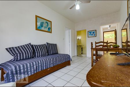 Sala de apartamento para alugar com 1 quarto, 40m² em Barra, Salvador