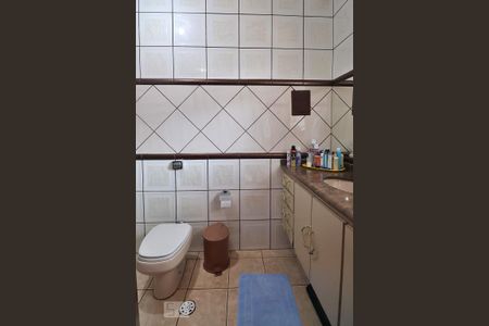 Casa para alugar com 181m², 3 quartos e 2 vagasBanheiro da Suíte