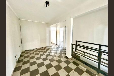 Sala 1 de casa para alugar com 5 quartos, 64m² em Jardim Tijuco, Guarulhos