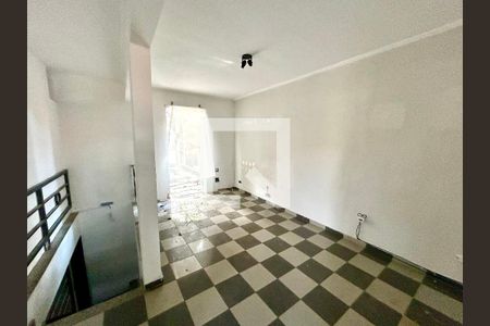Sala 1 de casa para alugar com 5 quartos, 64m² em Jardim Tijuco, Guarulhos