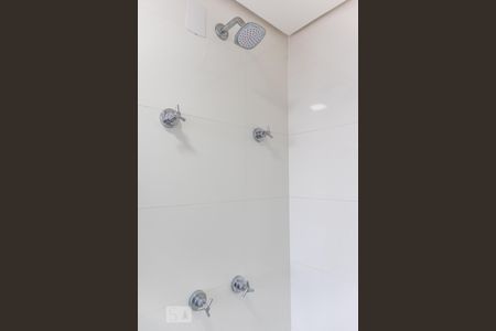 Apartamento para alugar com 59m², 2 quartos e 2 vagas Apartamento para alugar com 59m², 2 quartos e 2 vagasBanheiro da suíte