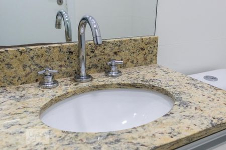 Apartamento para alugar com 59m², 2 quartos e 2 vagas Apartamento para alugar com 59m², 2 quartos e 2 vagasBanheiro