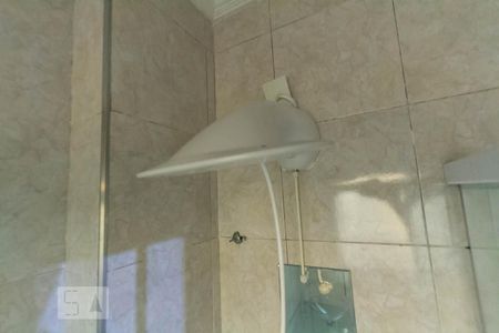 Casa à venda com 150m², 3 quartos e 2 vagasChuveiro