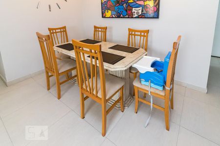 Apartamento à venda com 63m², 2 quartos e 1 vaga Apartamento à venda com 63m², 2 quartos e 1 vagaSala