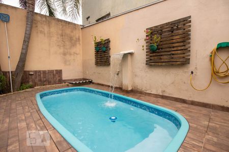 Casa à venda com 200m², 3 quartos e 4 vagasPiscina