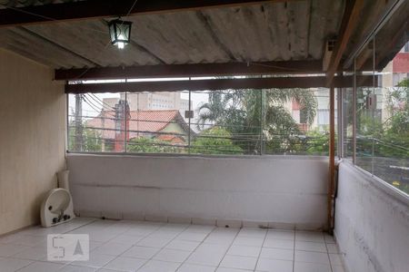 Casa à venda com 184m², 4 quartos e 1 vaga Casa à venda com 184m², 4 quartos e 1 vagaVaranda