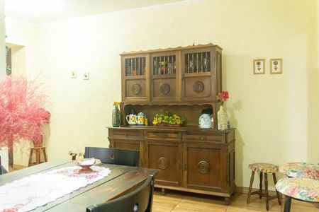 Casa à venda com 184m², 4 quartos e 1 vaga Casa à venda com 184m², 4 quartos e 1 vagaSala de Jantar