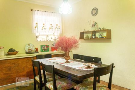 Casa à venda com 184m², 4 quartos e 1 vaga Casa à venda com 184m², 4 quartos e 1 vagaSala de Jantar