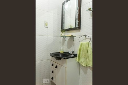 Casa à venda com 184m², 4 quartos e 1 vaga Casa à venda com 184m², 4 quartos e 1 vagaLavabo