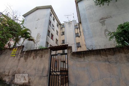 Apartamento à venda com 47m², 2 quartos e 1 vaga Apartamento à venda com 47m², 2 quartos e 1 vagaFachada