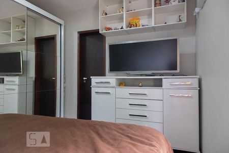 Apartamento à venda com 150m², 4 quartos e 2 vagas Apartamento à venda com 150m², 4 quartos e 2 vagasSuíte