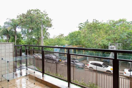 Apartamento à venda com 150m², 4 quartos e 2 vagas Apartamento à venda com 150m², 4 quartos e 2 vagasVaranda do quarto 1